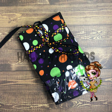 Load image into Gallery viewer, Polka Dots Makeup Mat
