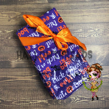 Load image into Gallery viewer, Trick or Treat Makeup Mat
